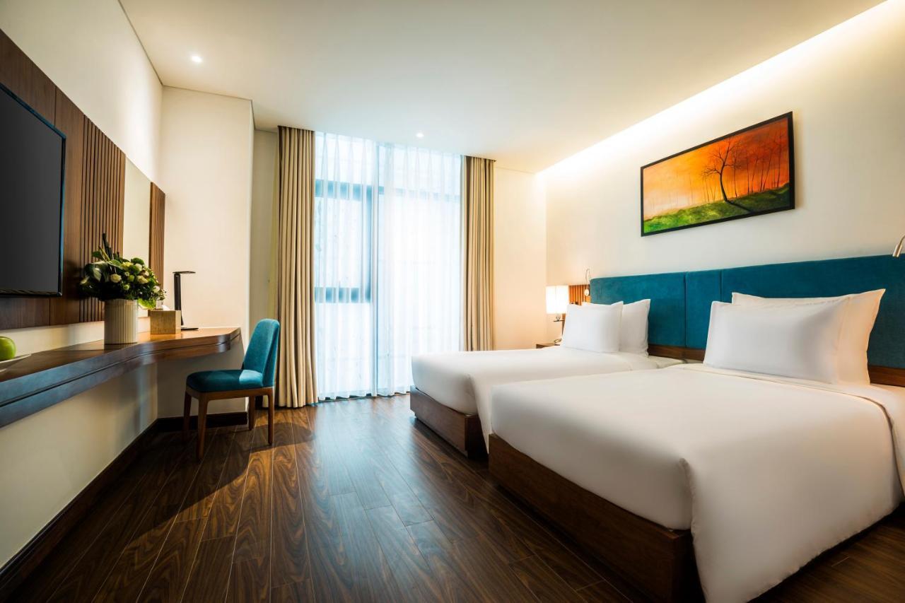 Maximilan Danang Beach Hotel Dış mekan fotoğraf