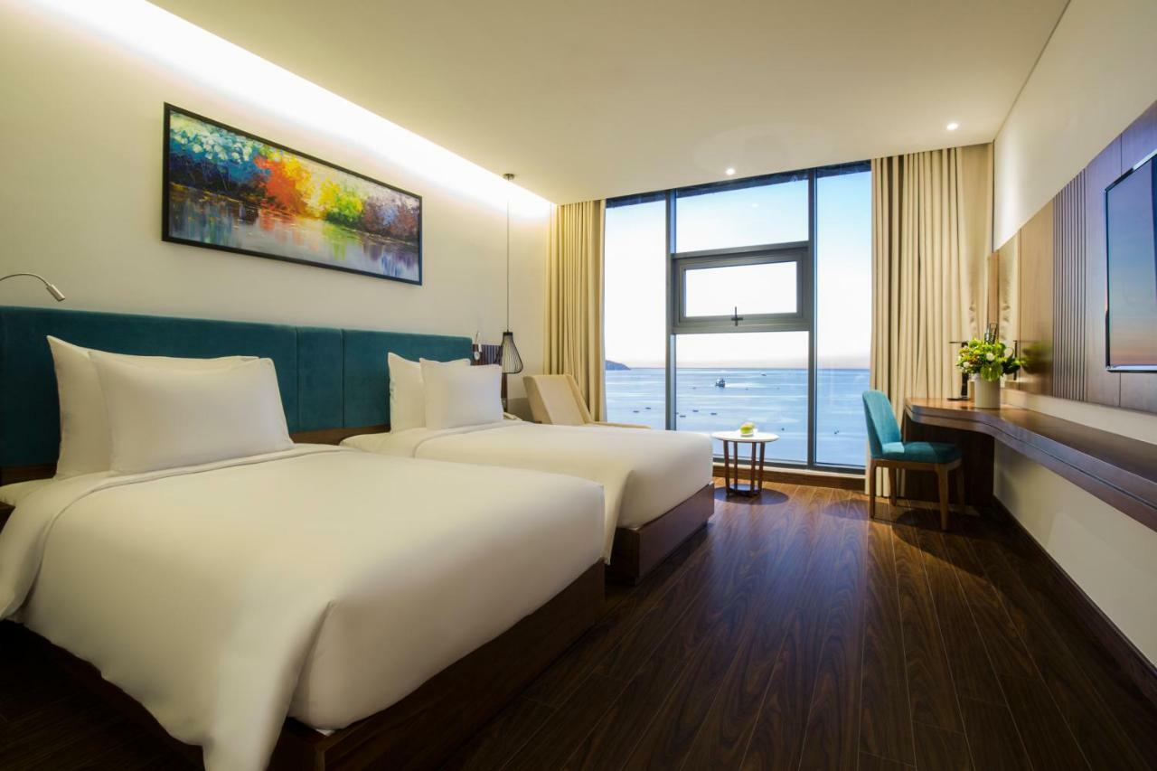 Maximilan Danang Beach Hotel Dış mekan fotoğraf