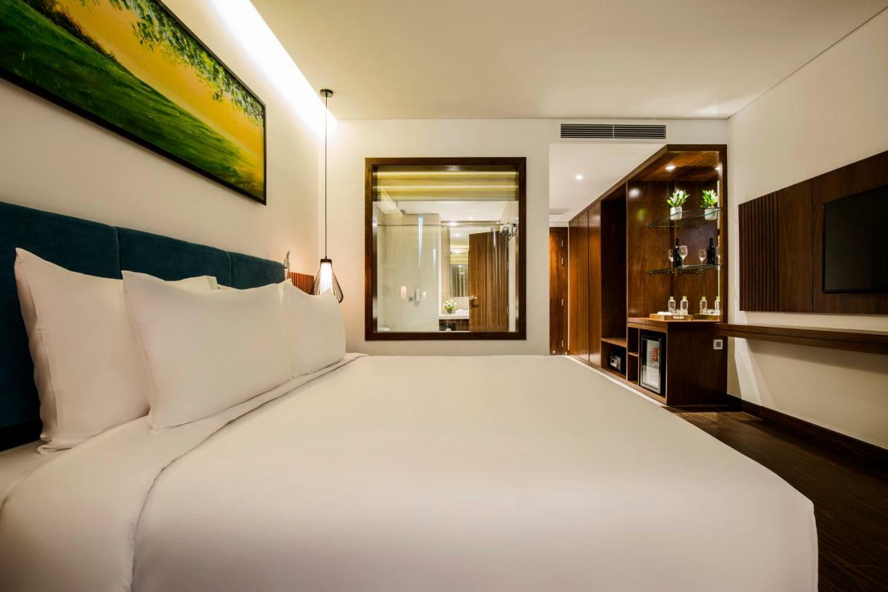 Maximilan Danang Beach Hotel Dış mekan fotoğraf