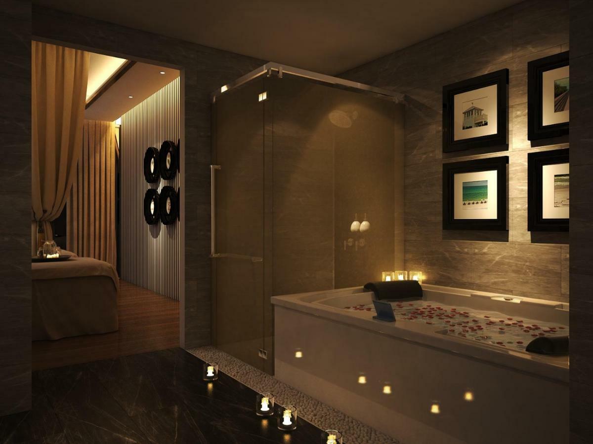 Maximilan Danang Beach Hotel Dış mekan fotoğraf