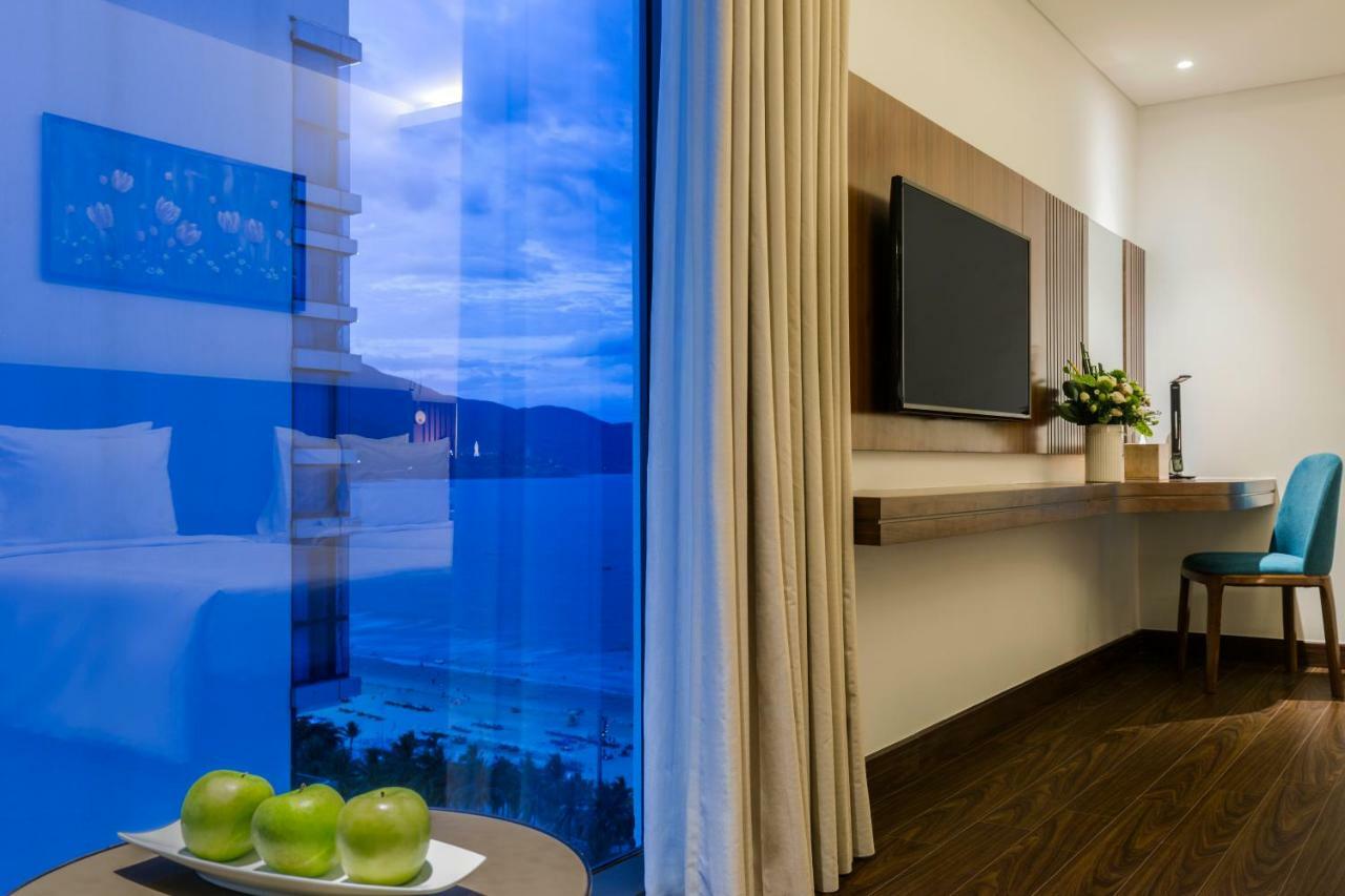 Maximilan Danang Beach Hotel Dış mekan fotoğraf