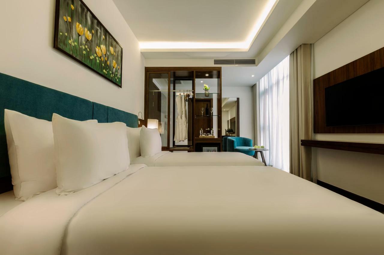 Maximilan Danang Beach Hotel Dış mekan fotoğraf