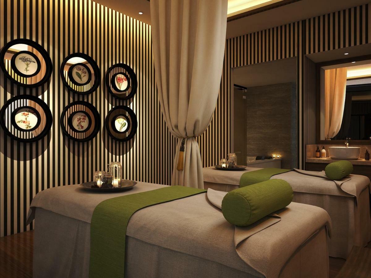 Maximilan Danang Beach Hotel Dış mekan fotoğraf