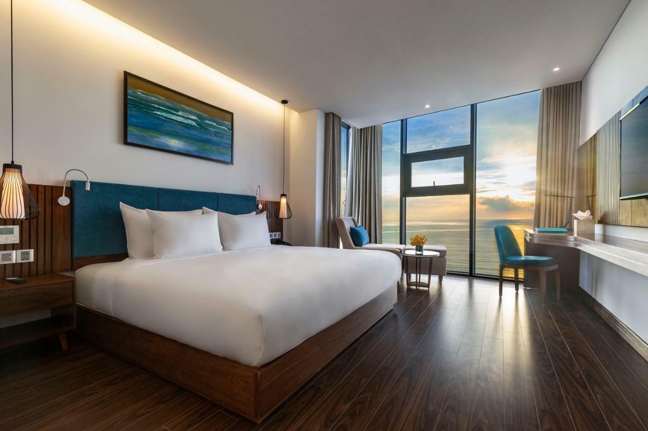 Maximilan Danang Beach Hotel Dış mekan fotoğraf