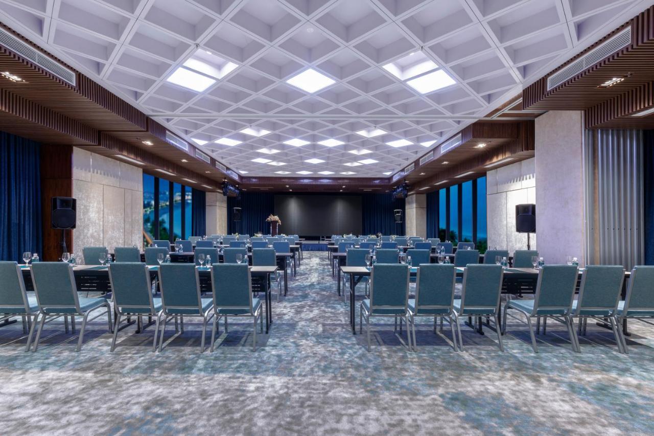 Maximilan Danang Beach Hotel Dış mekan fotoğraf
